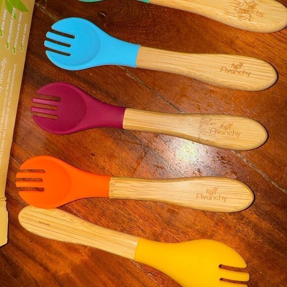 AVANCHY BAMBOO BABY FORKS SET - BPA FORKS - BAMBOO AND SILICONE TODDLER FORK - Picture 3 of 6